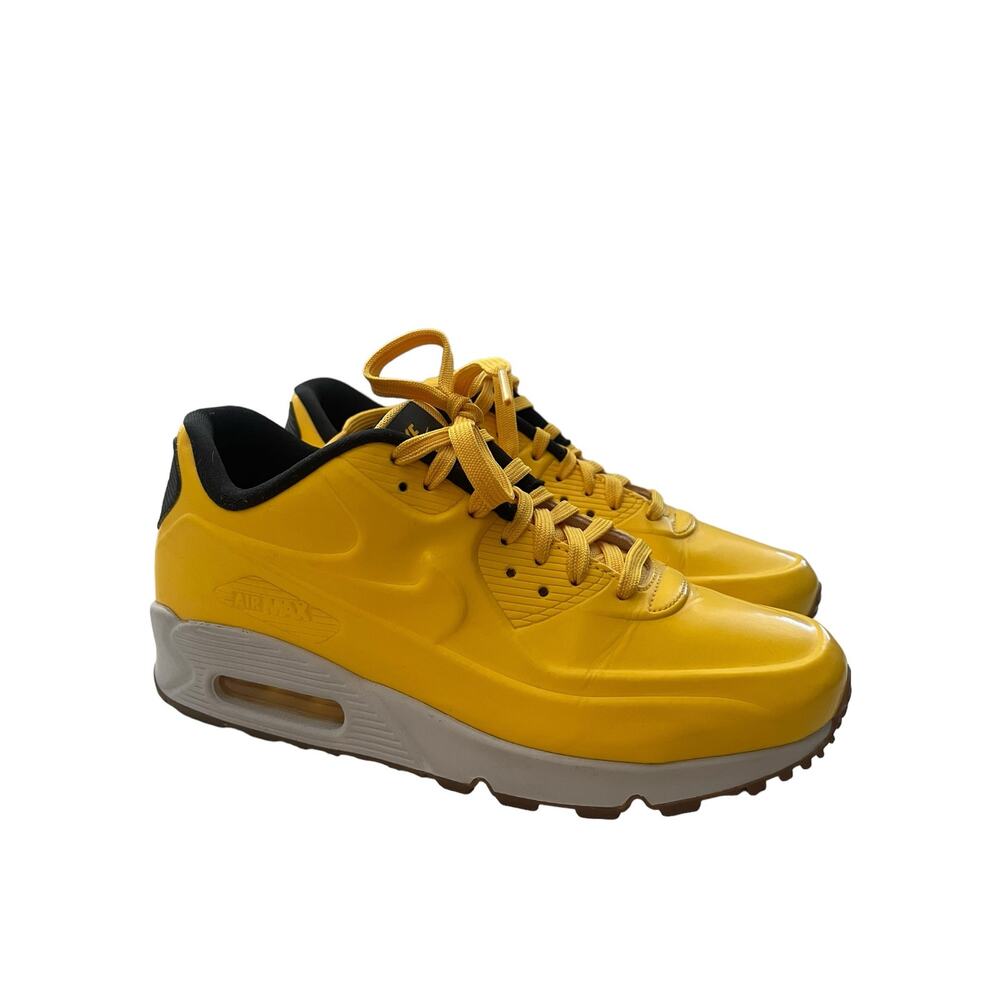 EUC Woman’s Nike Air Max Shoes Yellow Black Size 7 6M/Y 24cm